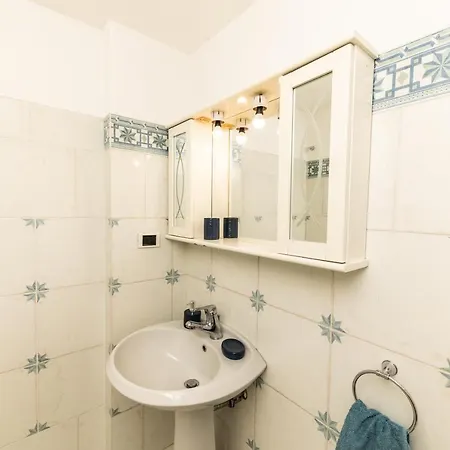 Casa Sabina - *